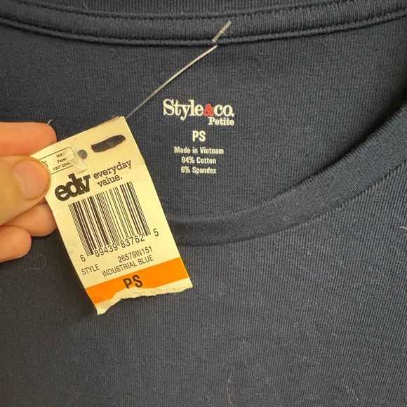 NWT Style & Co. Navy Basic Crewneck T-Shirt Size Petite Small - Picture 2 of 3